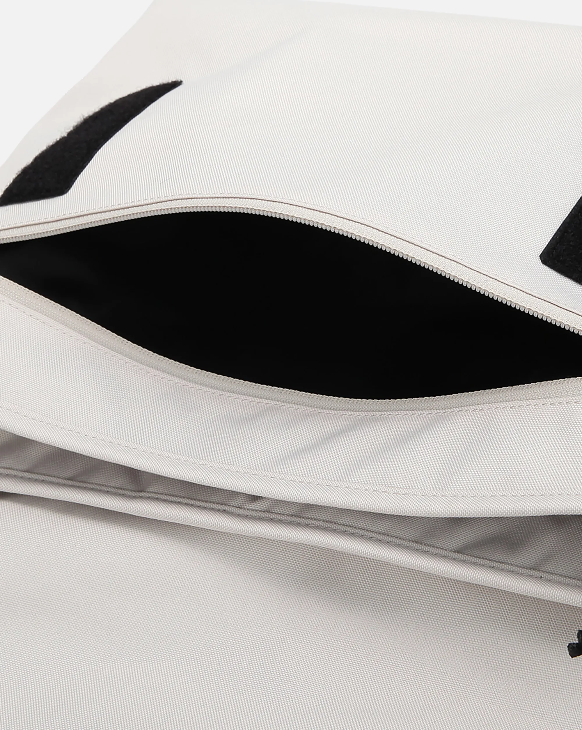 Retrocore Standard Messenger-Kangol Hot